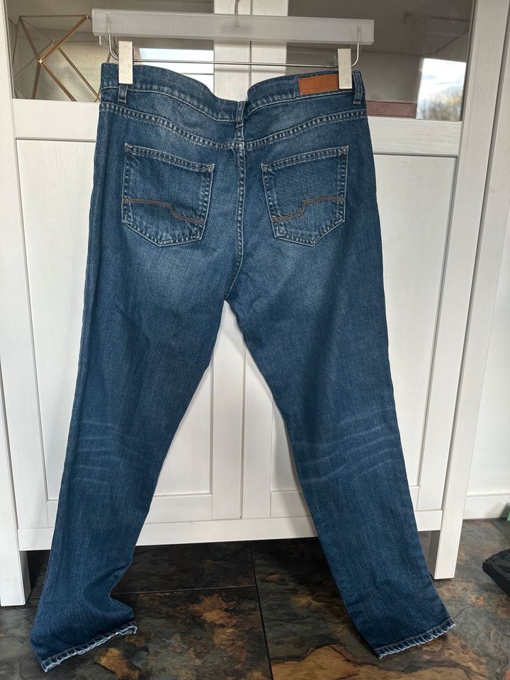 Hugo Boss Frauen Jeans hose Boyfriend Gr.L !kleine Löcher in Braunschweig