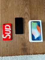 I phone X (10) inklusive Supreme Hülle und originaler Verpackung Hamburg - Hamburg-Nord Vorschau