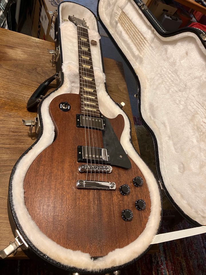 Gibson LP Studio 2009 worn brown Burstbucker Pro in Bielefeld