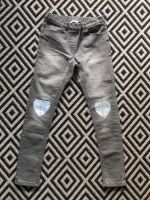 C&A Denimleggins mit Herzen Gr.134 Hessen - Mörfelden-Walldorf Vorschau