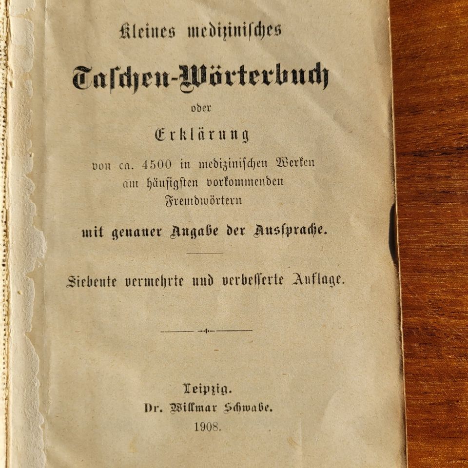 Medizinisches Taschenwörterbuch von 1908 / vor 1. Weltkrieg in Bremen