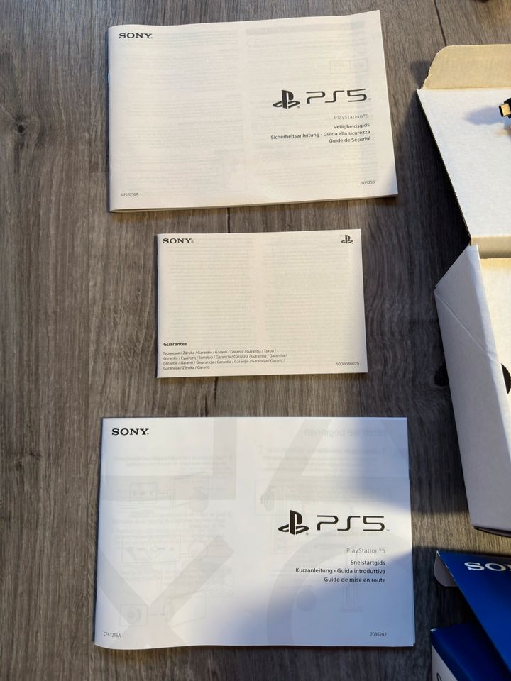 Playstation 5 Disk Edition 825 GB in Kamen