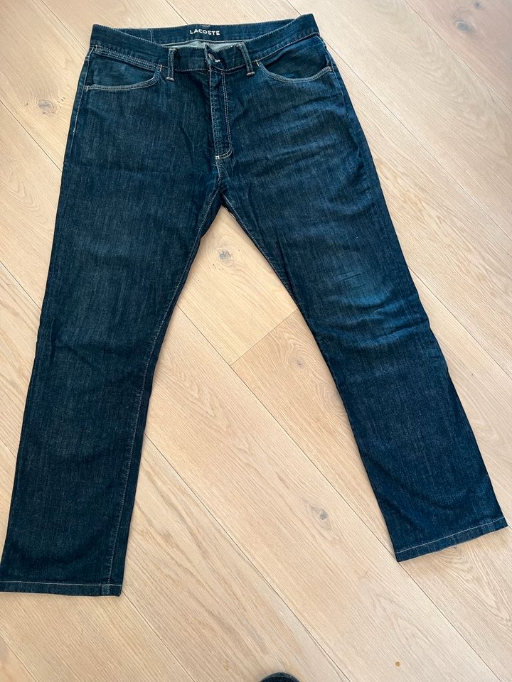 Lacoste Herren-(Sommer-)Jeans Gr. 34 in Schöneck