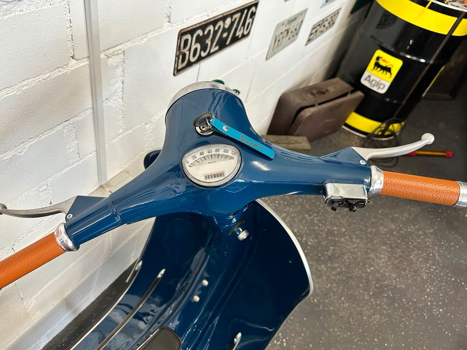 Vespa Primavera ET3 * Sammlerzustand* 125ccm - 12 V - blue in Bamberg