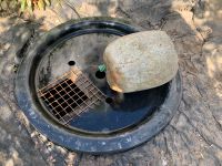 Quellstein Brunnen Pumpe Findling Wasserspiel Hessen - Hanau Vorschau