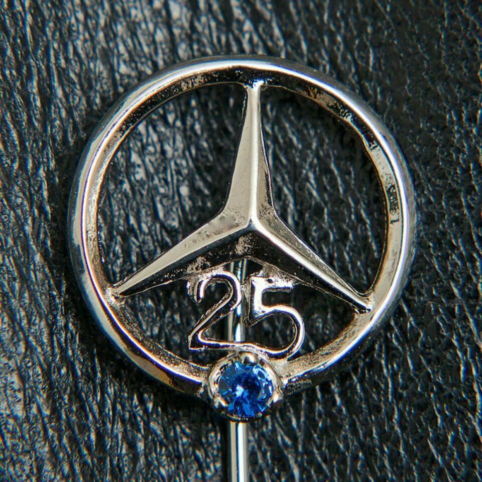 Mercedes Benz Daimler 835 Silber Anstecknadel 25 Jahre Poliert in  Rheinland-Pfalz - Igel | Kunst und Antiquitäten gebraucht kaufen | eBay  Kleinanzeigen ist jetzt Kleinanzeigen