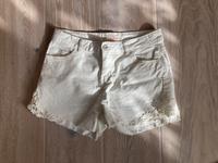 Tom Tailor Hot Pants Shorts Hose creme weiß Spitze W26 XS Baden-Württemberg - Karlsruhe Vorschau