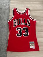 Chicago Bulls Jersey Scottie Pippen 33  Rot  Sammlerstück, GrößeM Bayern - Neutraubling Vorschau