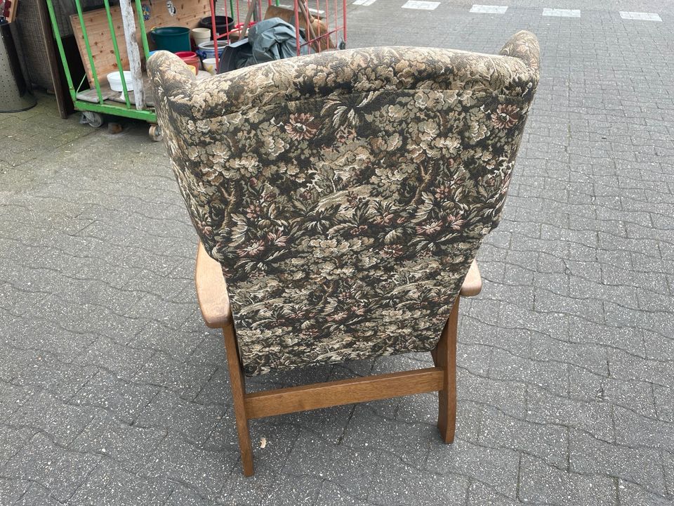 TV-Sessel Ohrensessel mit Fußablage vintage in Telgte