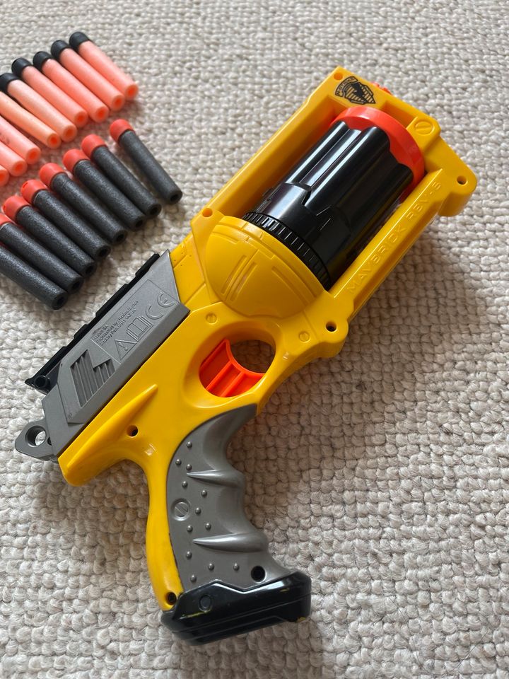 Nerf Maverick Rev-6 / Revolver in Duisburg