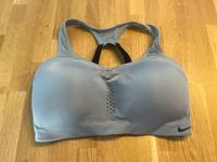 Nike Sport BH grau Gr. M dri-fit Nordrhein-Westfalen - Borken Vorschau