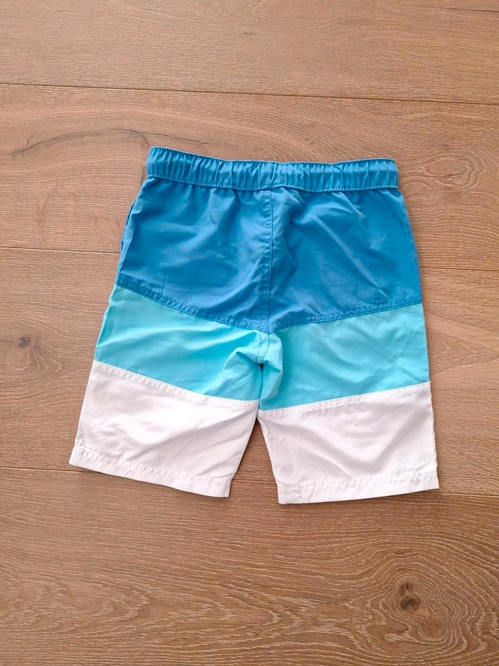 NEU ohne Etikett, Badeshort, Badehose, Größe 122 in München