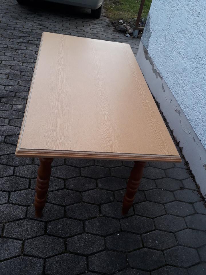 Holz Tisch 1,30 x 0,75m 75cm hoch Küche Esstisch Esszimmer in Winhöring