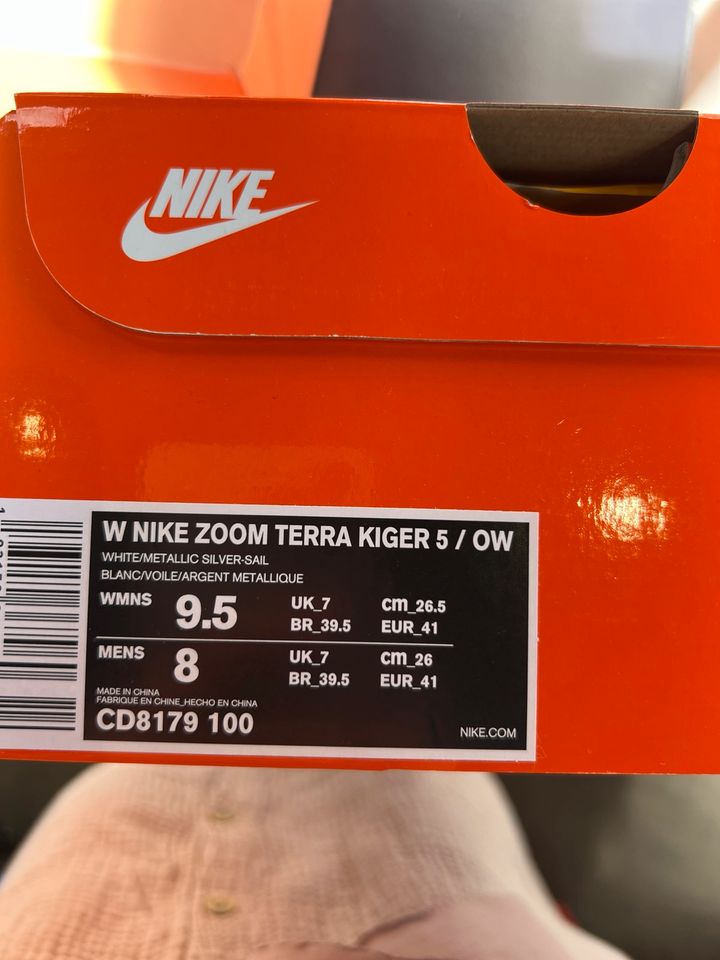 NIKE OFF WHITE zoom 5 Kiga in Düsseldorf