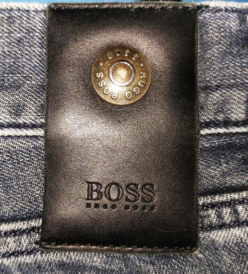 Original - Hugo Boss - Jeans - blau - W38 - L32 - NP € 169,95 in Berlin