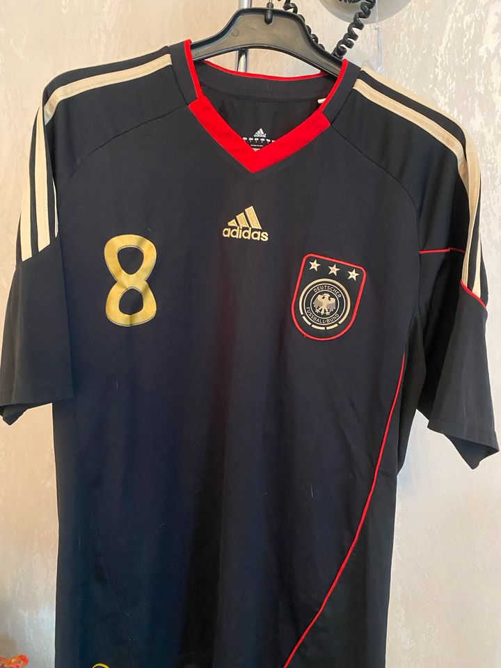 Özil original  Adidas WM Auswärtstrikot schwarz Größe L in Langenlonsheim