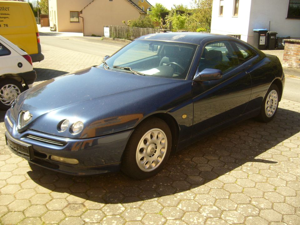 Alfa Romeo GTV -Coupe in Igensdorf