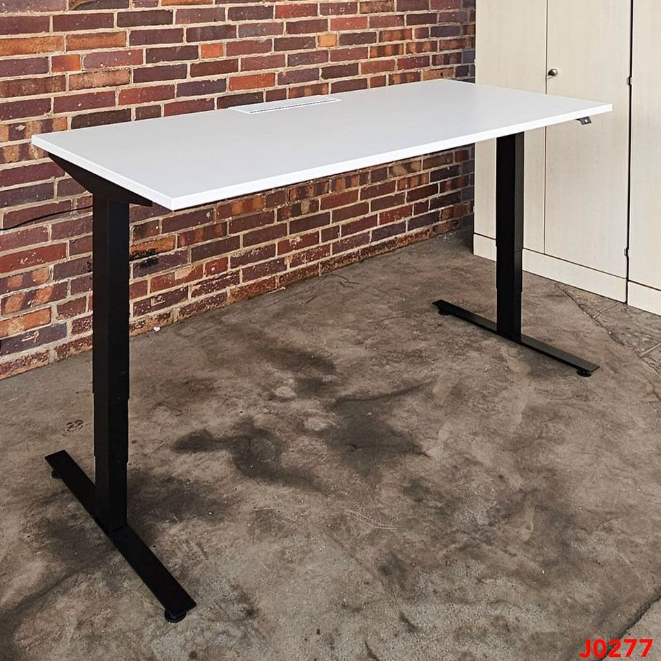 3x Schreibtisch elektrisch Herman Miller Stehtisch weiß 180cm in Berlin