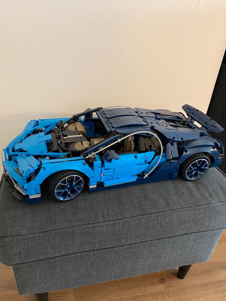 LEGO Technic Set Bugatti Chiron 42083 in Wattenbek