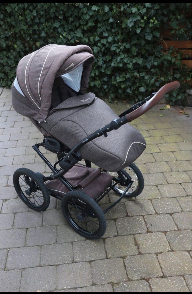 Kinderwagen in Nahrendorf