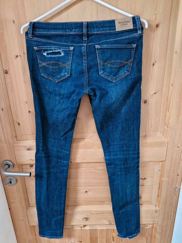 Hose Jeans Abercrombie & Fitch  perfect stretch Gr.  Xxs? W25 L31 in Hattersheim am Main