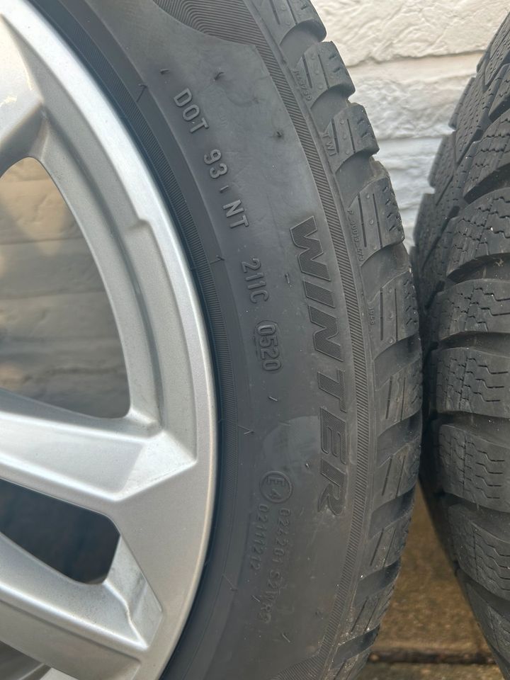 Audi Alufelgen inkl. Pirelli Winterreifen 17 Zoll - NEUWERTIG! in Gelsenkirchen