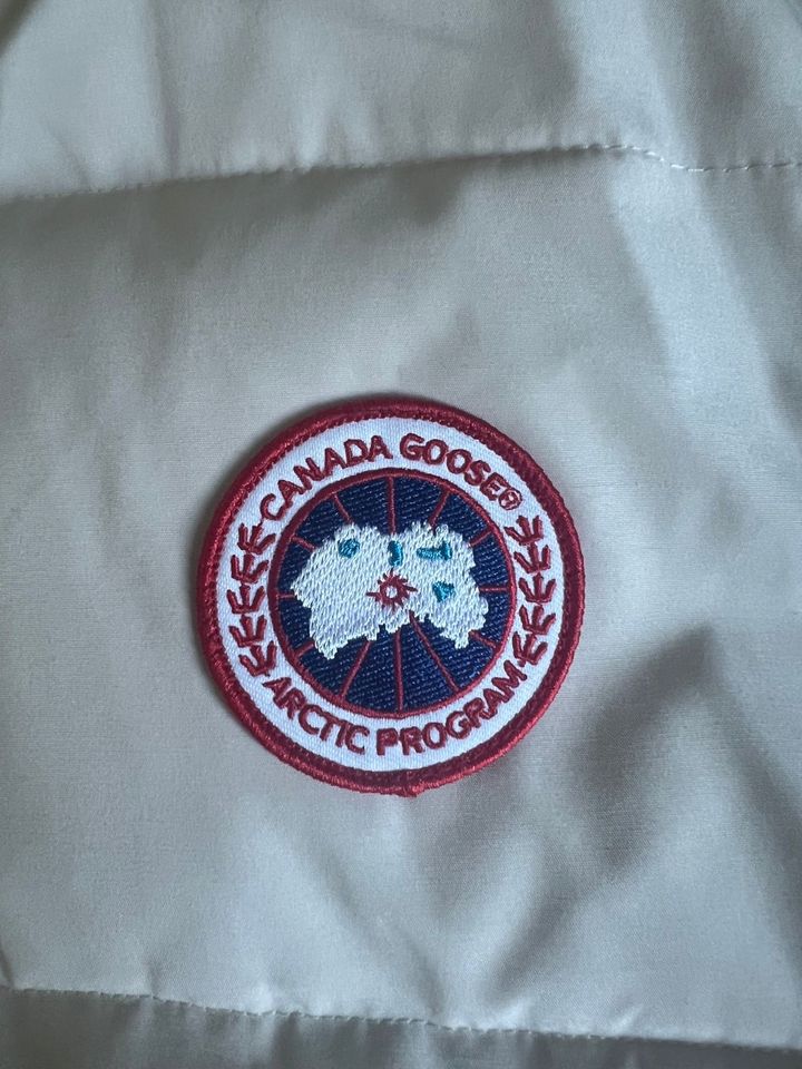 Canada Goose Weste Beige in München