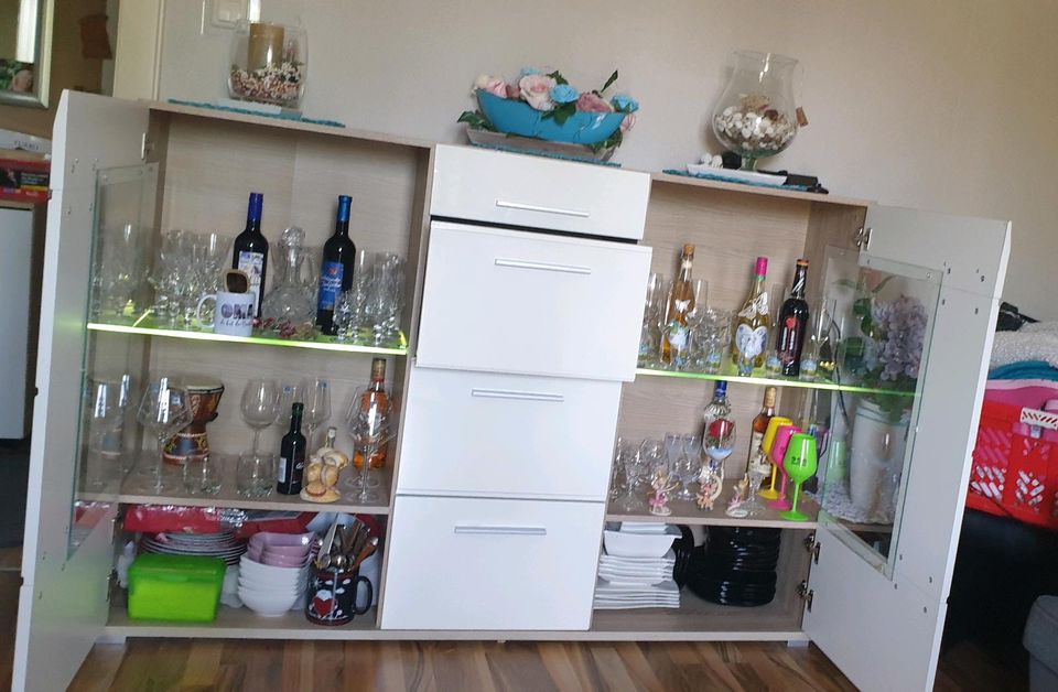 Wohnzimmer Schrank in Wolfsburg