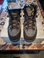 Arbeits/Wandern Schuhe ohne Stahl kappe Hessen - Wiesbaden Vorschau