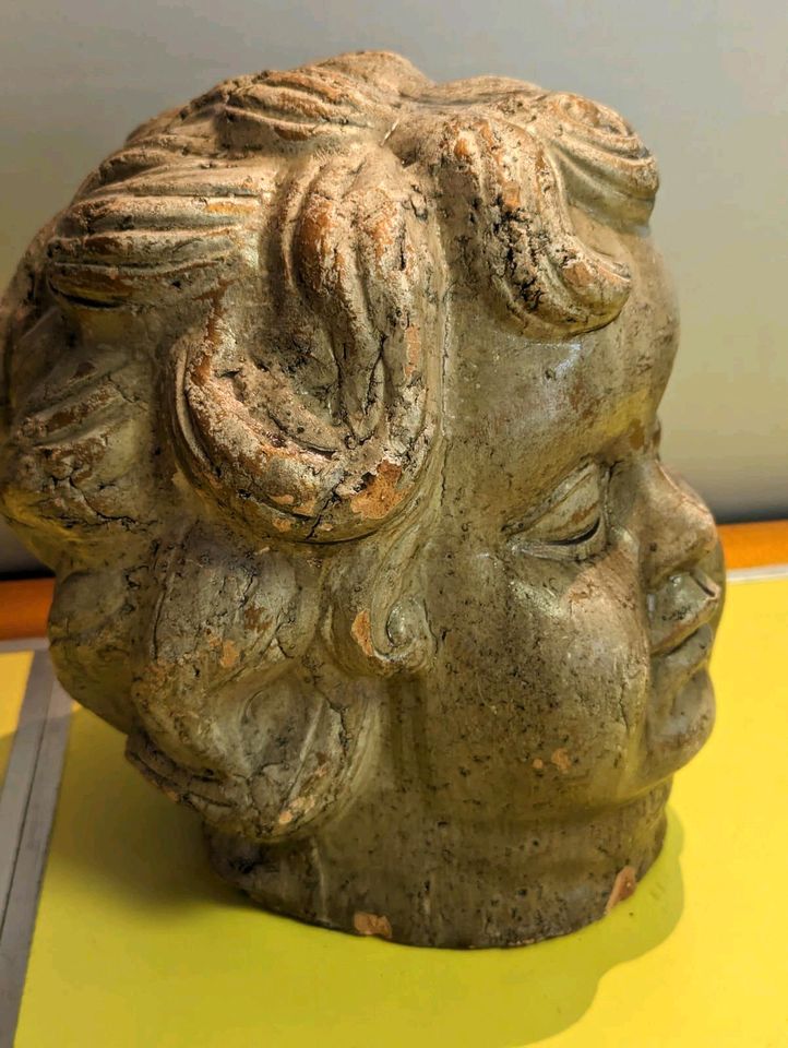Alter antiker Terrakotta Kopf in Puderbach