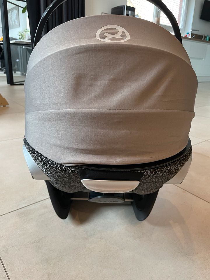 Cybex Babyschale Cloud Z i-size plus in Beelen