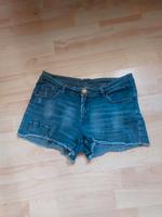 Jeans shorts Gr. 44 Sachsen-Anhalt - Staßfurt Vorschau