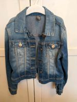 ZARA Used Look Jeansjacke Gr. 128 SEHR GUT ERHALTEN Frankfurt am Main - Sachsenhausen Vorschau