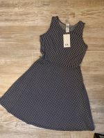 Kleid C&A neu OVP schwarz weiß gestreift Gr 170 Etikett ärmellos Nordrhein-Westfalen - Herten Vorschau