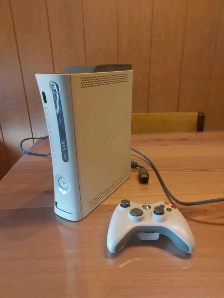 Xbox360  + Controller in Lippstadt