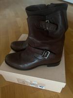Prada Stiefel Gr.41 neuwertig inkl.Versand Berlin - Hellersdorf Vorschau