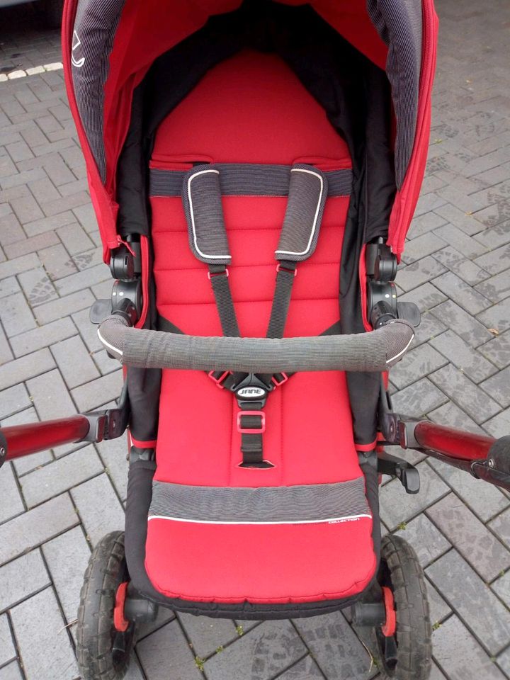 Kinderwagen und Babywanne in Langenhagen