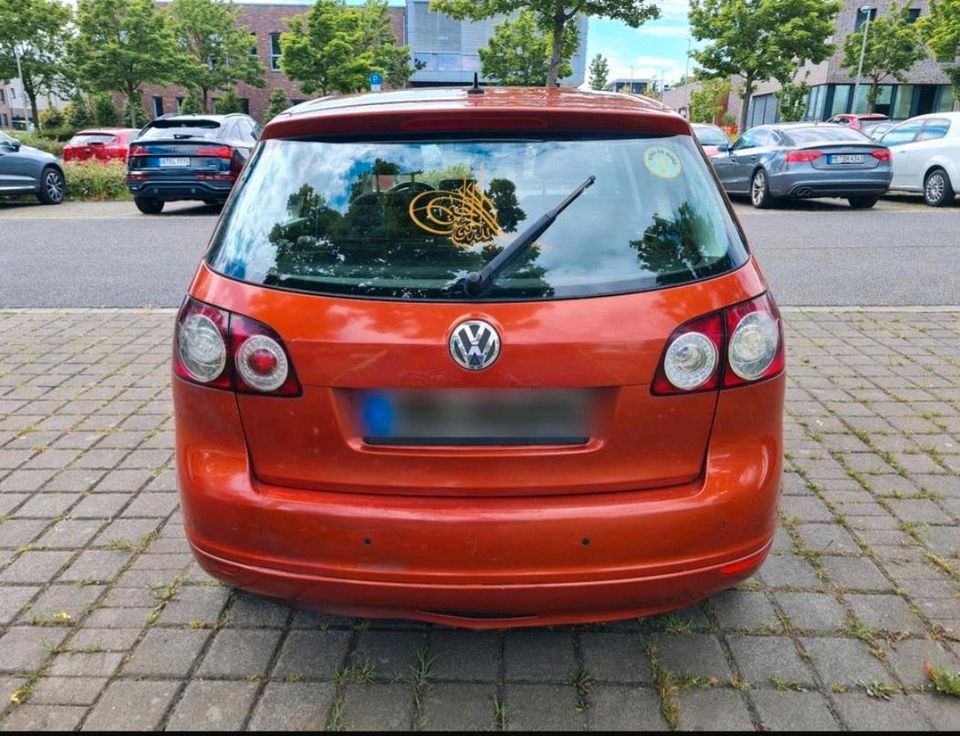 Volkswagen Golf 5 Plus 2.0 in Oberhausen