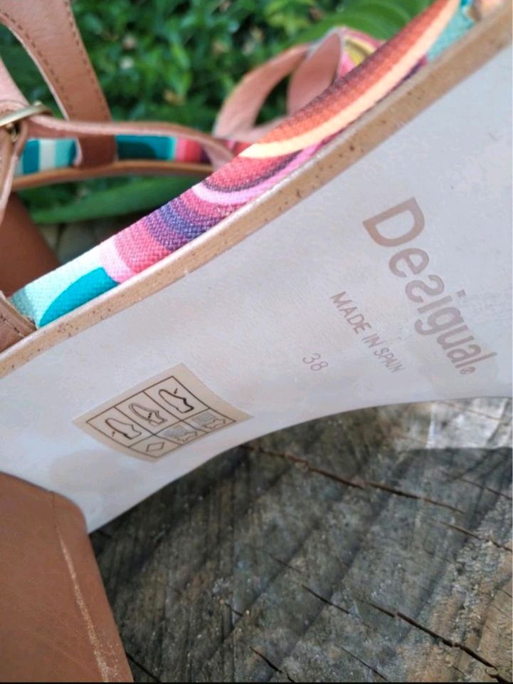 Desigual Sandaletten, Sandalen Gr. 38 NEUWERTIG in Karlsruhe