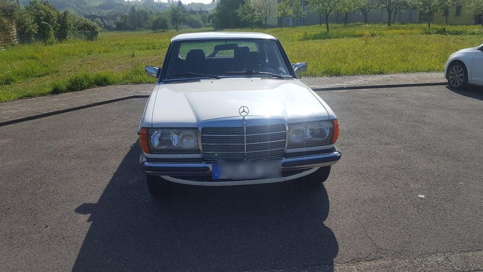 Mercedes W123 280 E Automatik in Brücken (bei Birkenfeld)