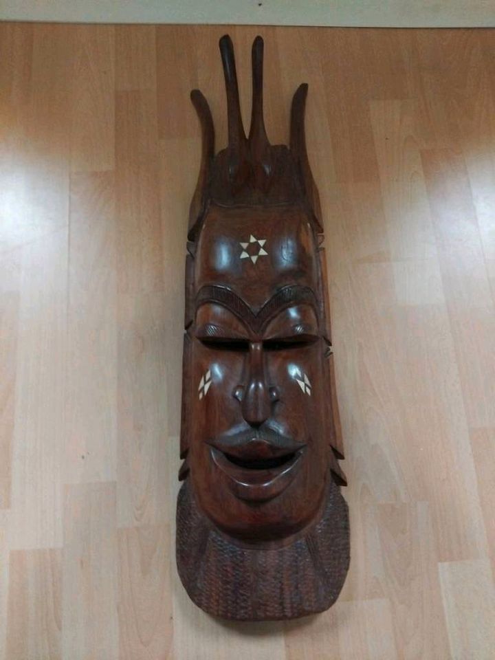 Afrikanische Masken - Wand-Deko in Haidmühle