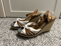 TOM TAILOR  Riemchensandalen Gr. 39 in weiß Brandenburg - Kleinmachnow Vorschau