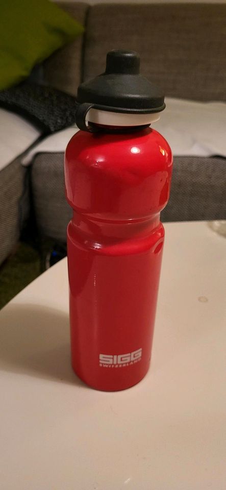 Sigg Aluminium Flasche, z.B. fürs Rad in Frankfurt am Main