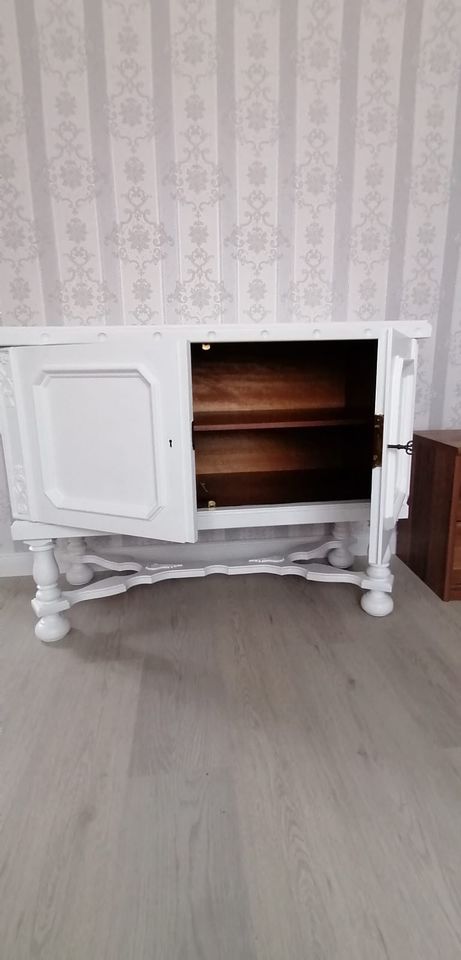 Antike Kommode Sideboard Schrank shabby weiß in Emstek