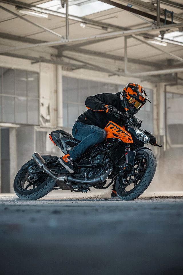 KTM 125 Duke 2024 *sofort verfügbar* in Winnenden