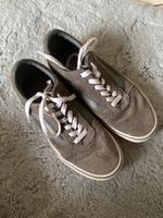 Vans Sneaker Grau Weiß in 37 Bayern - Kranzberg Vorschau