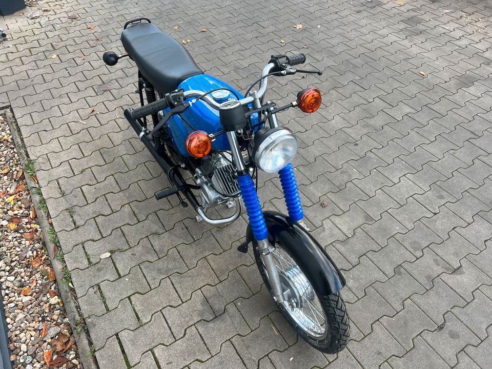 Simson S50B1 S51 Style NEUAUFBAU VAPE 12V 1980 5-Gang Moped in Osterweddingen