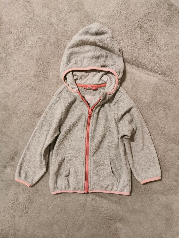 Kinder Fleece Jacke Hoodie Zipper Kapuzen-Pullover Gr. 86/92 in Wehrheim