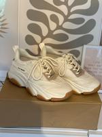 Steve Madden Sneaker Gr. 38 Neu, 1 mal getragen Nordrhein-Westfalen - Marl Vorschau