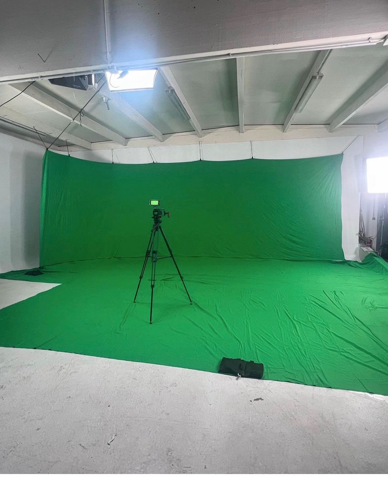 Mietstudio für Foto Video inkl Requisiten in Bochum